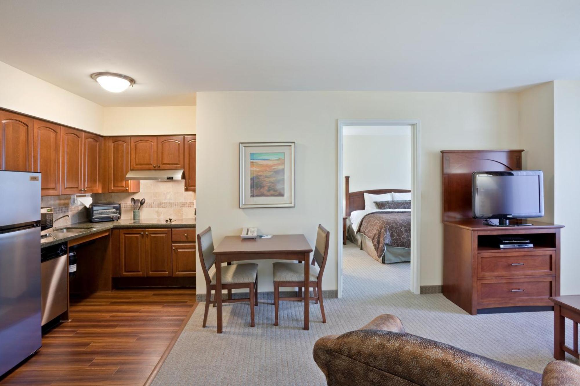 Staybridge Suites Everett - Paine Field By Ihg Mukilteo Room photo